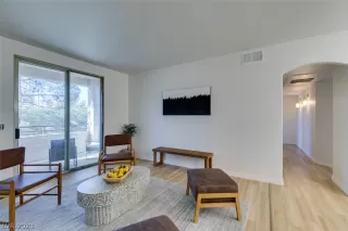 Photo #1: 2468079 Listing