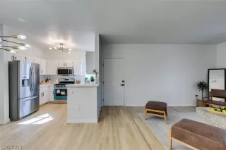 Photo #2: 2468079 Listing