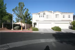 Photo #1: 2468100 Listing 