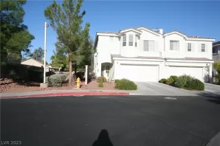 Photo #2: 2468100 Listing 