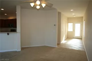 Photo #5: 2468100 Listing 