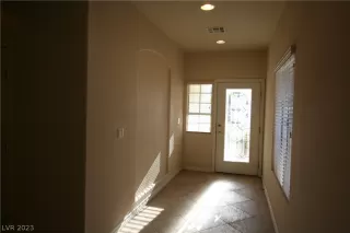 Photo #6: 2468100 Listing 