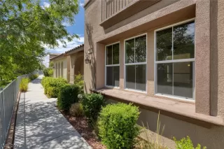 Photo #1: 2468103 Listing 