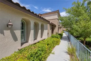 Photo #3: 2468103 Listing 