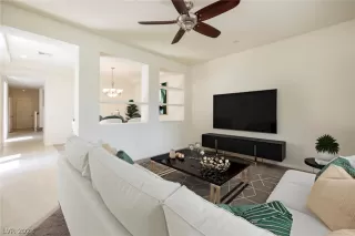 Photo #6: 2468103 Listing 