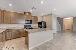 Photo #3: 2468114 Listing 