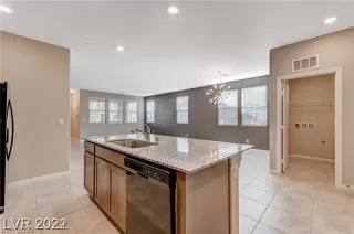 Photo #4: 2468114 Listing 