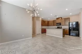 Photo #6: 2468114 Listing 