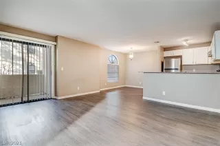 Photo #3: 2468153 Listing 