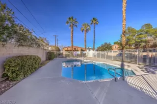 Photo #2: 2468164 Listing