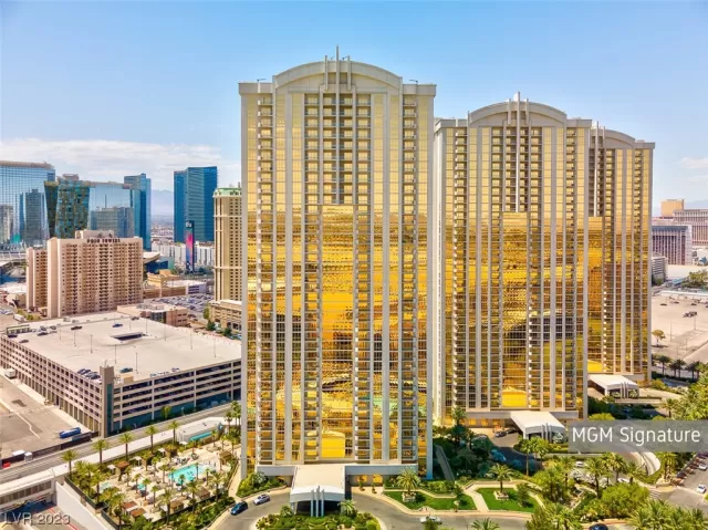 MLS: 2468182 Condo For Sale