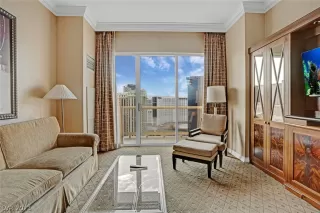 Photo #2: 2468182 Listing 