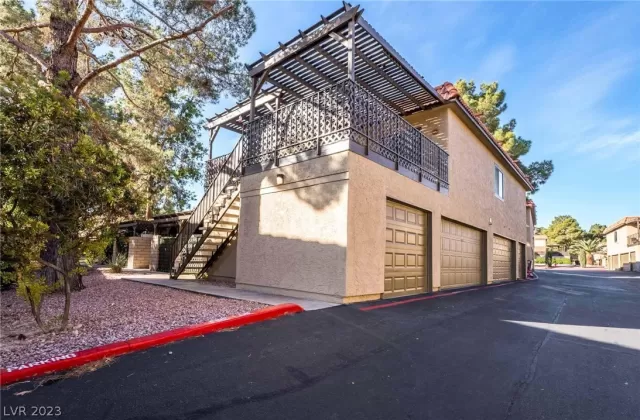 MLS: 2468211 Condo For Sale