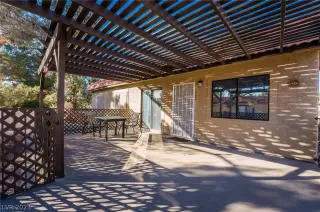 Photo #2: 2468211 Listing