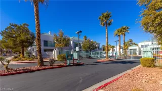 Photo #2: 2468213 Listing