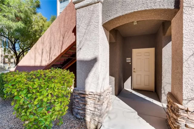 MLS: 2468237 Condo For Sale