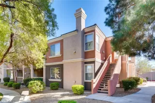 Photo #1: 2468237 Listing 