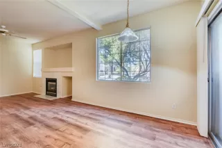 Photo #3: 2468237 Listing 