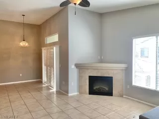 Photo #6: 2468245 Listing