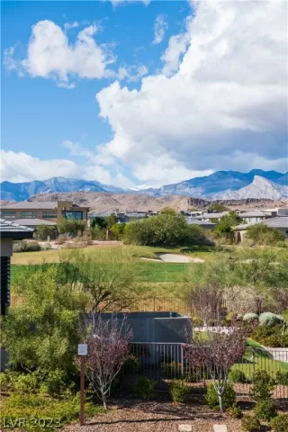 Photo #1: 2468251 Listing