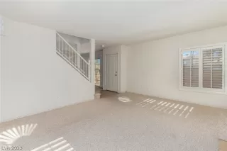 Photo #3: 2468252 Listing