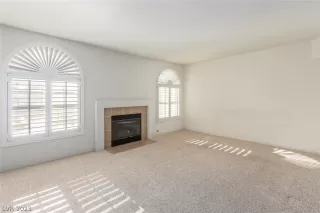 Photo #4: 2468252 Listing