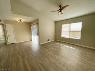 Photo #2: 2468266 Listing 