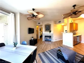 Photo #6: 2468273 Listing