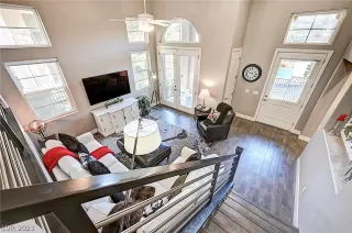 Photo #5: 2468280 Listing 