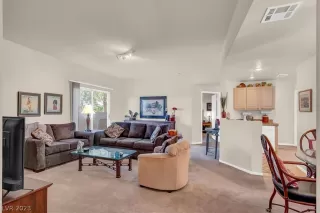 Photo #5: 2468283 Listing 