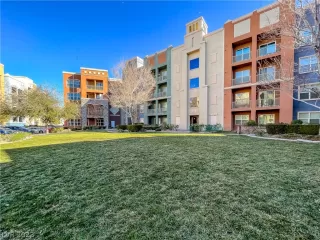 Photo #3: 2468286 Listing