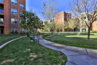 Photo #5: 2468286 Listing