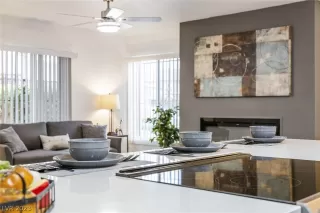 Photo #1: 2468291 Listing 