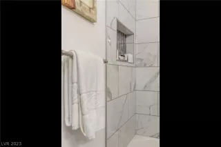 Photo #4: 2468291 Listing 