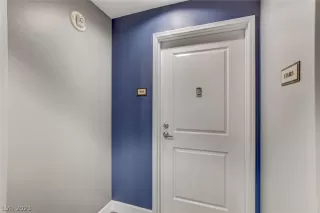 Photo #4: 2468298 Listing