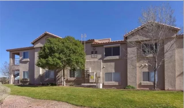MLS: 2468312 Condo For Sale