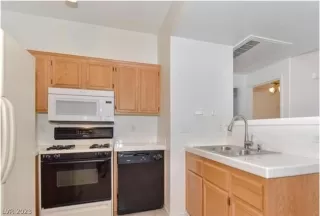 Photo #5: 2468312 Listing 