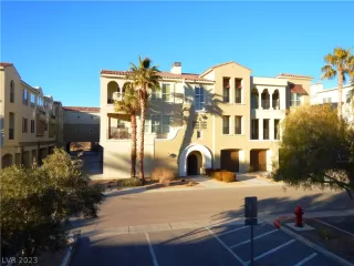 Photo #1: 2468324 Listing 