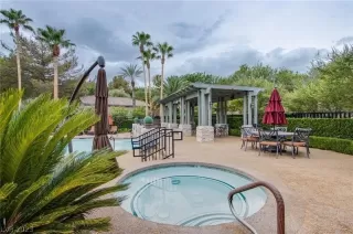 Photo #4: 2468325 Listing 