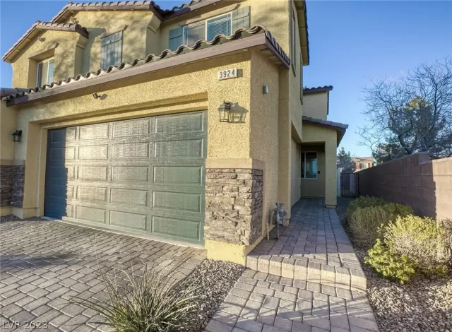 MLS: 2468367 Condo For Sale