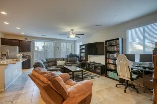 Photo #2: 2468367 Listing 