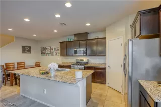 Photo #6: 2468367 Listing 