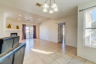 Photo #3: 2468389 Listing