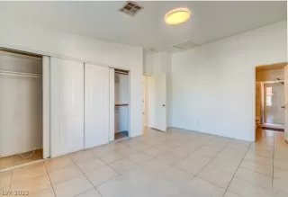 Photo #4: 2468389 Listing