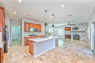 Photo #2: 2468397 Listing 