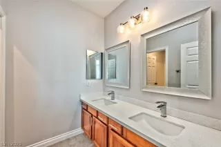 Photo #5: 2468397 Listing 