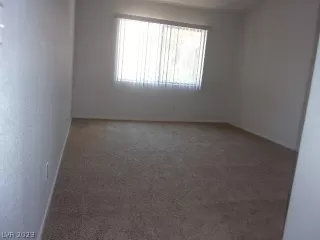 Photo #6: 2468414 Listing 