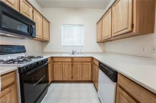 Photo #6: 2468430 Listing 