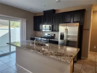 Photo #4: 2468465 Listing 