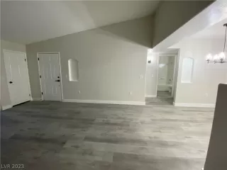 Photo #2: 2468474 Listing 